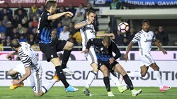 Atalanta-Juventus, la fotosequenza dell'autogol di Spinazzola