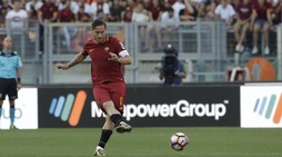 Roma, l'ultima volta di Francesco Totti sul campo dell'Olimpico