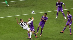 Juventus-Real Madrid, il gol capolavoro di Mandzukic in rovesciata