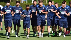 L'Italia si prepara per sfidare l'Uruguay