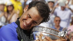 Roland Garros, le lacrime di Nadal per la "Decima"