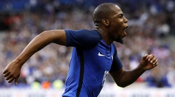 Francia-Inghilterra 3-2, amichevole ai Bleu davanti a May e Macron