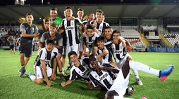 Juventus-Inter 2-0, bianconeri campioni d'Italia Under 15: le immagini della festa