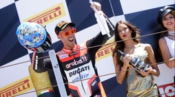 Sbk: festa Marco Melandri, che trionfo a Misano!