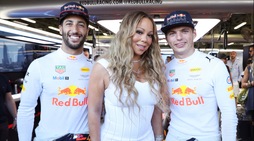 C'è Mariah Carey a Baku: in posa con Ricciardo e Verstappen