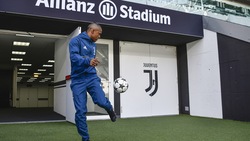Juventus, Douglas Costa dà spettacolo all'Allianz Stadium di Torino