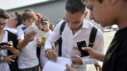 Juventus, De Sciglio al J Medical: autografi e visite mediche