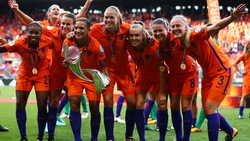 Calcio Femminile, l'Olanda batte la Danimarca 4-2 nella finale dei Campionati Europei