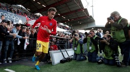 Neymar in campo con il PSG: l'esordio dell'acquisto più caro di sempre