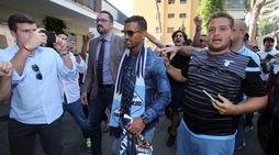Lazio, colpo Nani: selfie e autografi con i tifosi