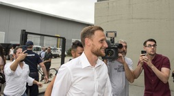 Juventus, Höwedes arriva al JMedical per le visite