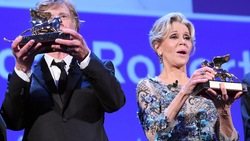 Venezia 74: applausi a Jane Fonda e Robert Redford