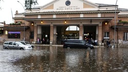Maltempo, il nubifragio si abbatte su Roma: allagamenti e metro in tilt