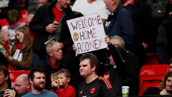 Manchester United-Everton: che accoglienza per Rooney!