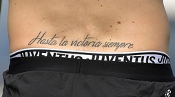 Juventus, ecco il nuovo tatuaggio di Higuain