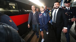Il Napoli in treno verso Roma: la grande carica dei tifosi!