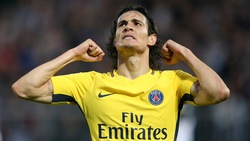 Festa Cavani: doppietta contro l'Angers e 101 gol in Ligue 1