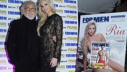 Ria Antoniou a Milano presenta il suo calendario sexy