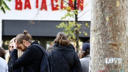 Due anni fa la strage del Bataclan, Parigi ricorda le vittime