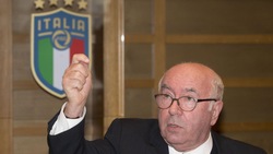 Figc: Tavecchio si dimette, poi sfoga la sua rabbia in conferenza