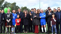 Totti, Peruzzi e la Boschi in prima fila contro la violenza sulle donne