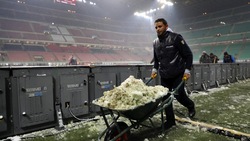 Milan-Bologna, San Siro tra ghiaccio e neve