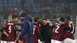 Milan, la vittoria esalta Gattuso: che abbracci con la squadra!