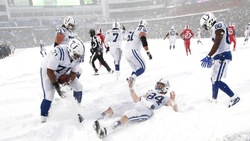 La tempesta di neve non ferma il football americano