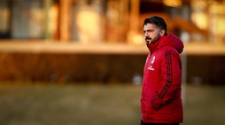 Milan, inizia il ritiro punitivo: sguardi cupi al primo allenamento