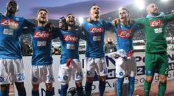 Napoli, che festa! Insigne e compagni in versione Babbo Natale