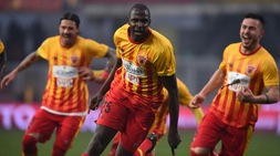 Benevento, che festa! 3-2 al Crotone e terza vittoria in campionato