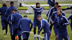 Argentina, Messi si allena sul campo del Real Madrid