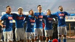 Mertens fa scatenare la festa al San Paolo