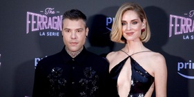 Fedez parla di Chiara Ferragni in un libro: "Del suo lavoro non capisce granché. Rapporti pessimi tra le famiglie"