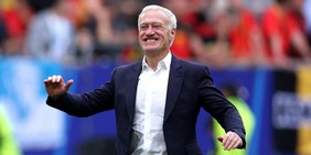 "Noi avanti, loro a casa": Deschamps esulta. Frecciata all'Italia?