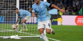 Pagelle Lazio-Porto: Isaksen d'oro, Pedro re d'Europa