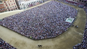 A Siena lo spettacolo del Palio