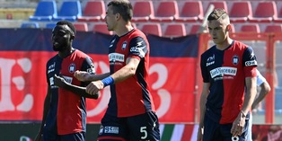 Crotone, calciatori aggrediti. La società: "Piena solidarietà"