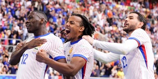 La Francia vince a fatica con il Belgio: un autogol di Vertonghen porta Deschamps ai quarti, rivivi la diretta