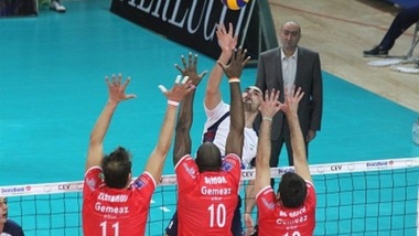 Volley: A1 Maschile, Super Copra Macerata primo ko