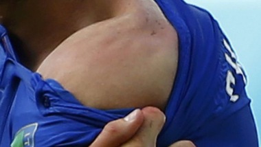 Fifa, morso Suarez: via a procedure disciplinari