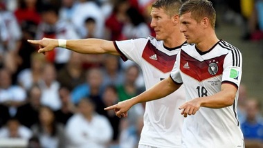 Calciomercato, Kroos: «Vado al Real». Poi però smentisce