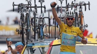 Ciclismo, Nibali vince la 18ª tappa. Il Tour è ad un passo: «Sono io il padrone della corsa»