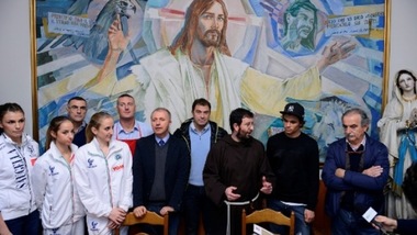 Volley:  I campioni servono  alla mensa di Opera