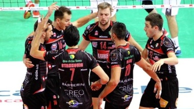 Volley: SuperLega: Treia piega Perugia