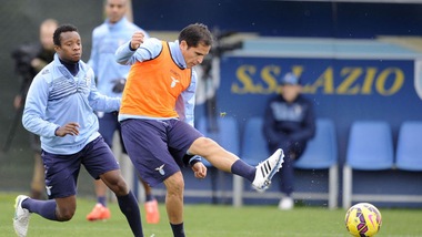 Lazio, con il Chievo Ledesma più Onazi