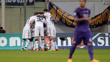 Trionfo del Cagliari, Fiorentina a pezzi