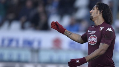 Toro, palestra e campo: Amauri personalizzato