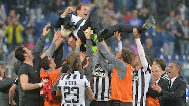 Serie A, 34ª giornata: Sampdoria-Juventus 0-1. Vidal gol, bianconeri campioni d'Italia