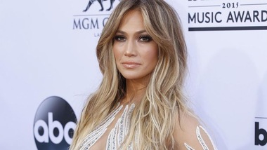 FOTO JLo vs Mariah: gara di trasparenze ai Billboard Music Award